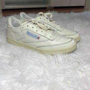 Reebok classic club C 85 vintage sneakers in chalk/ sky blue size US9 in women